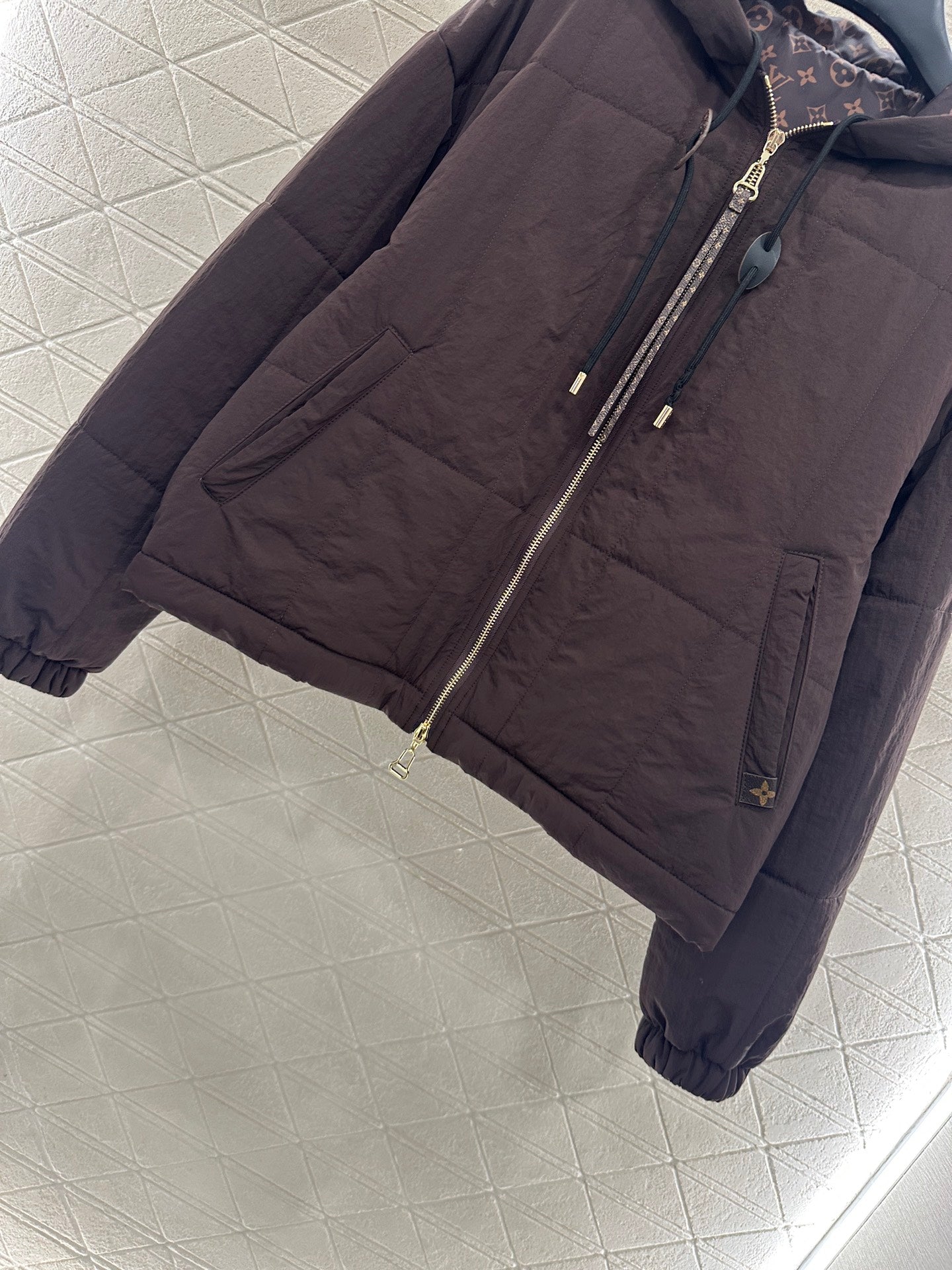 Louis 25fw down jacket