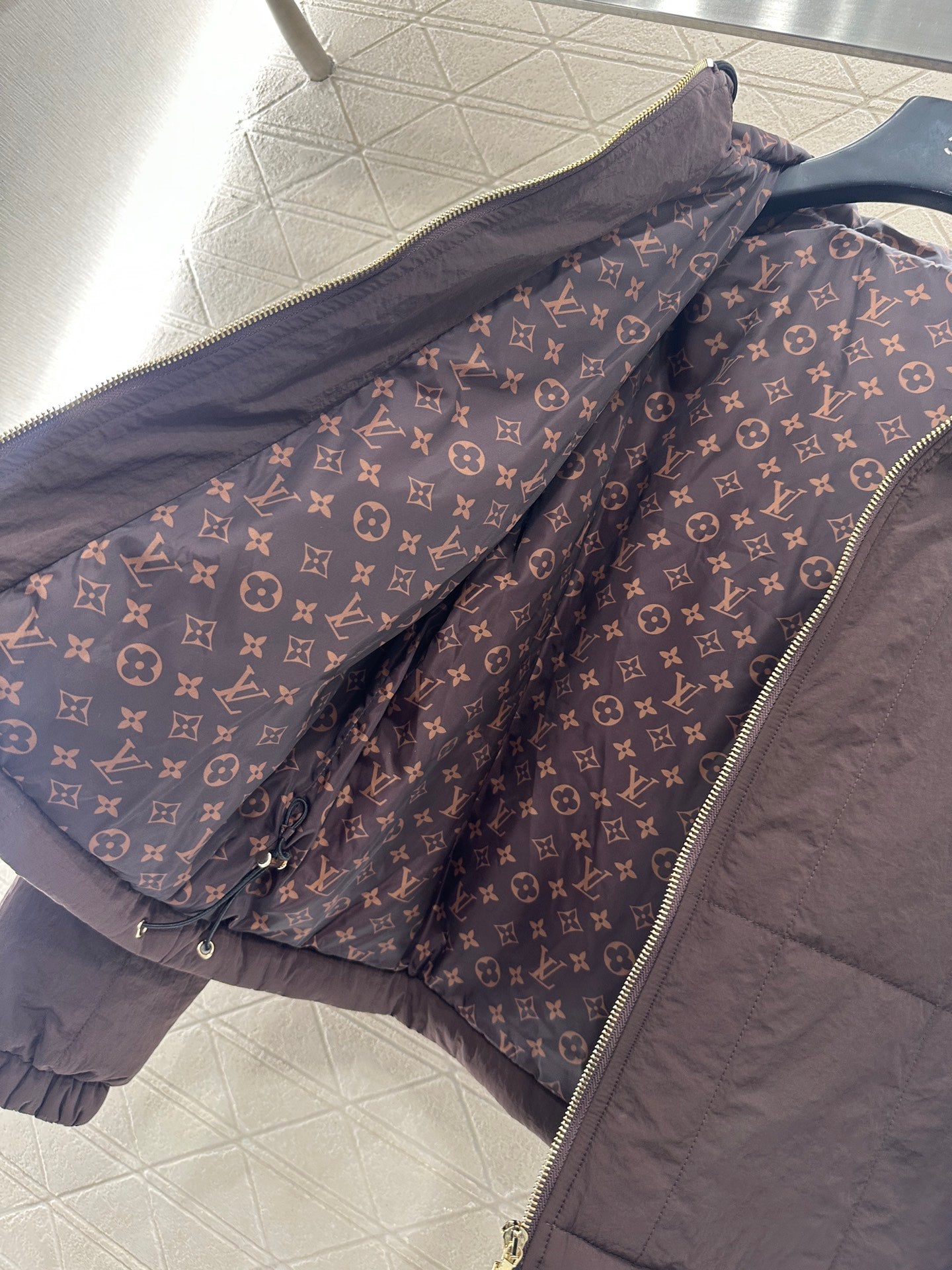 Louis 25fw down jacket