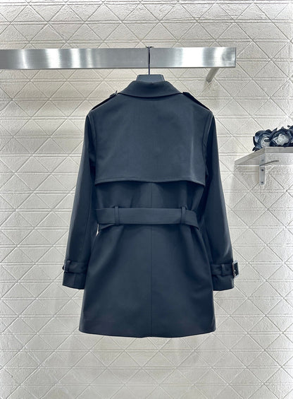 Guc 25fw trench coat
