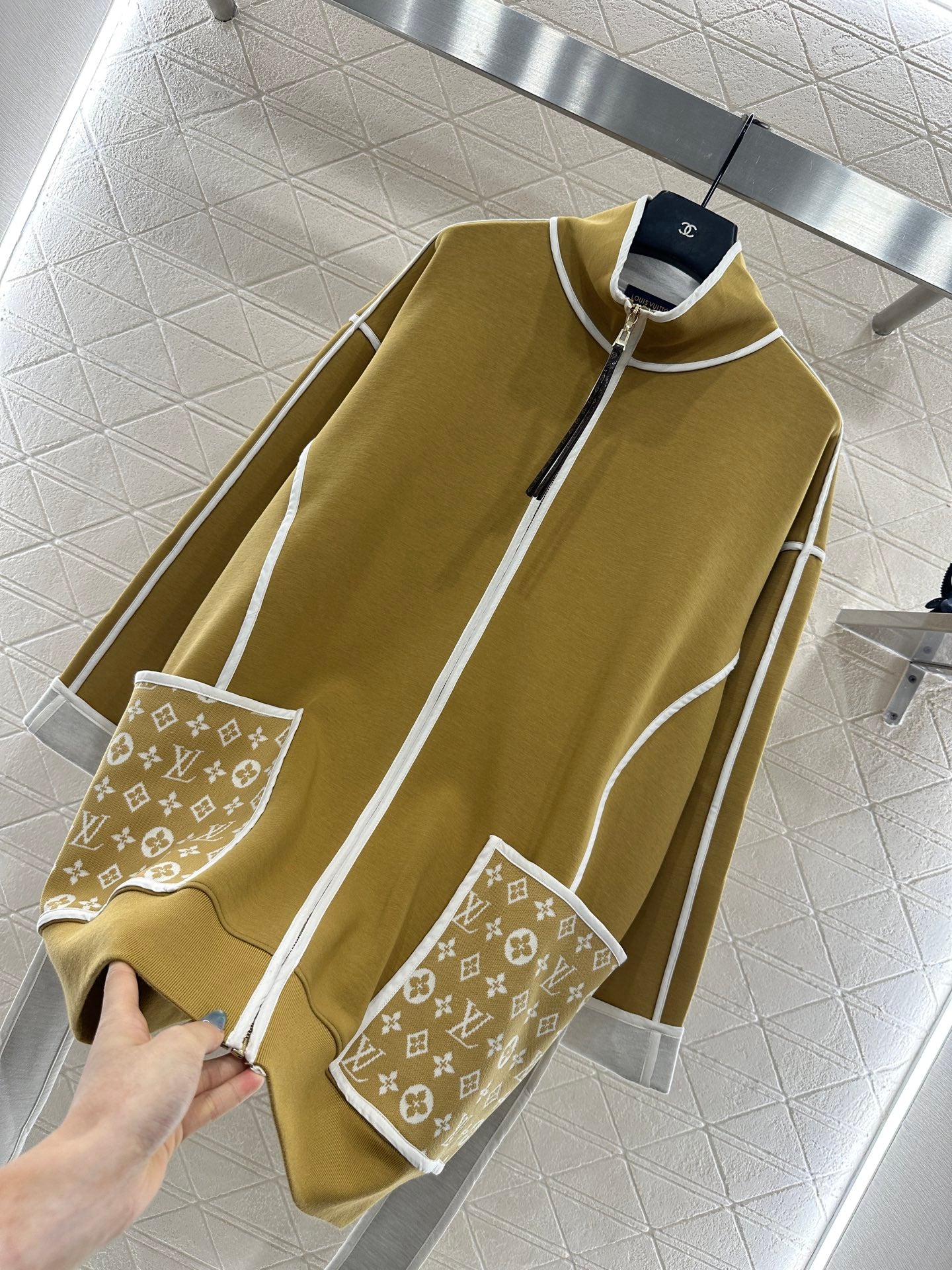 Louis 25fw jacquard coat