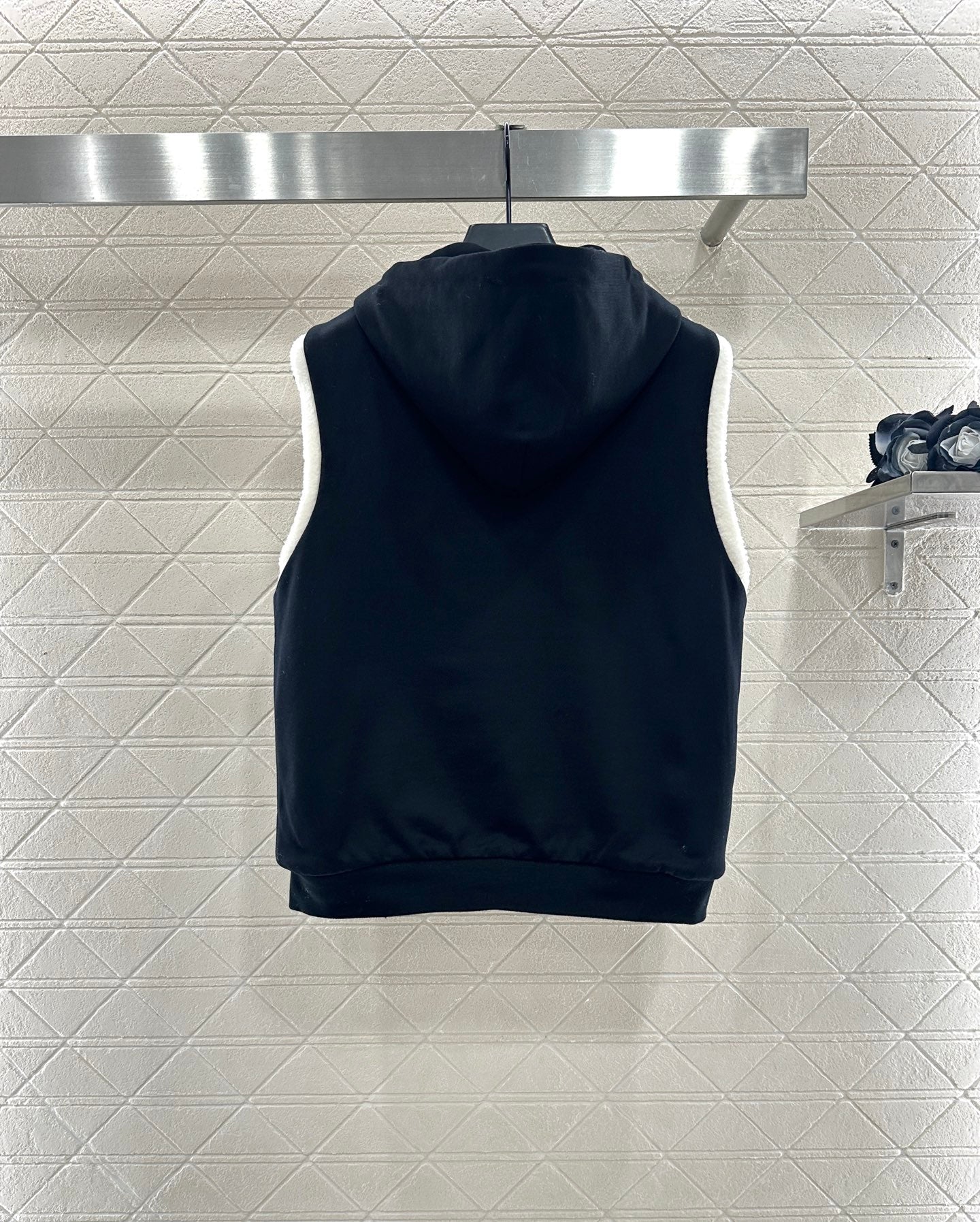 Louis 25fw reversible vest