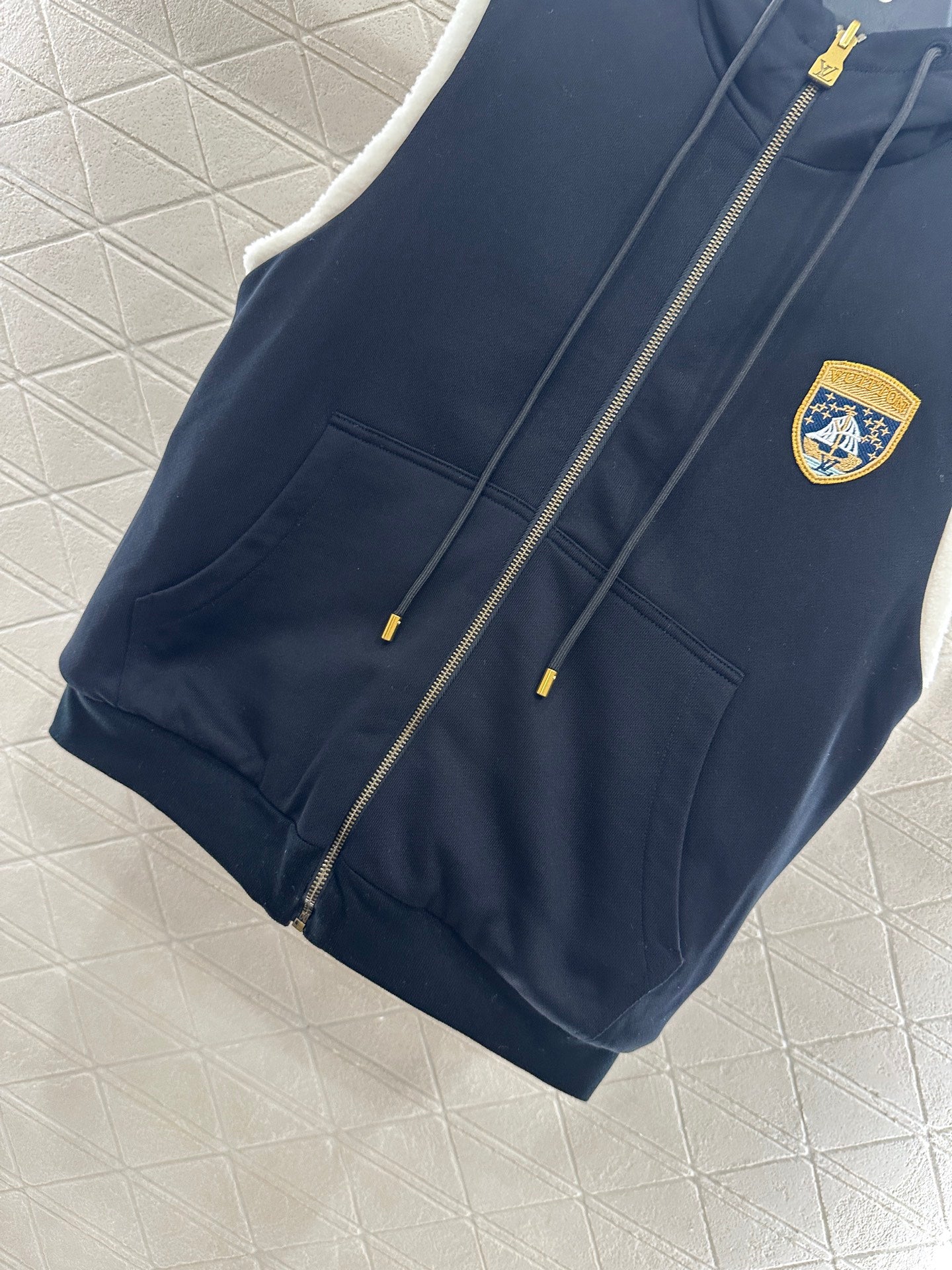 Louis 25fw reversible vest
