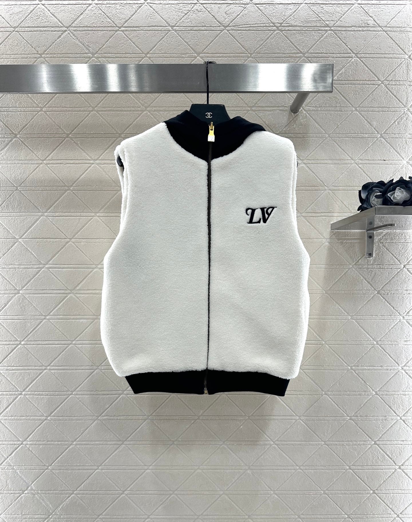 Louis 25fw reversible vest
