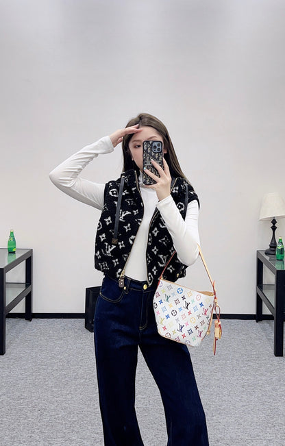 Louis 25fw all-match vest