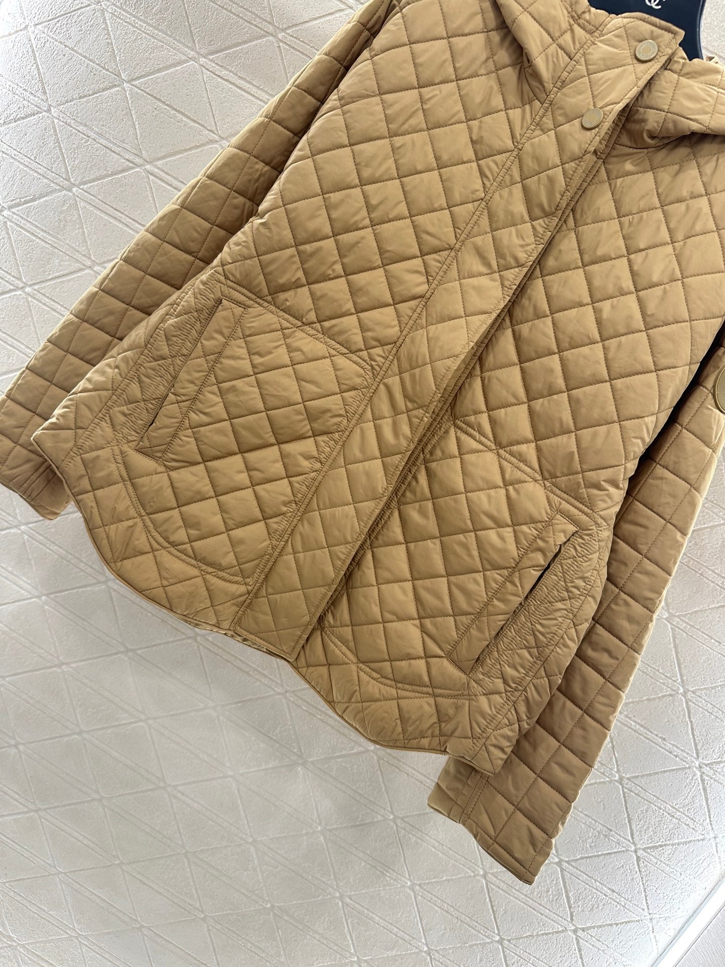 Herm 25fw down jacket
