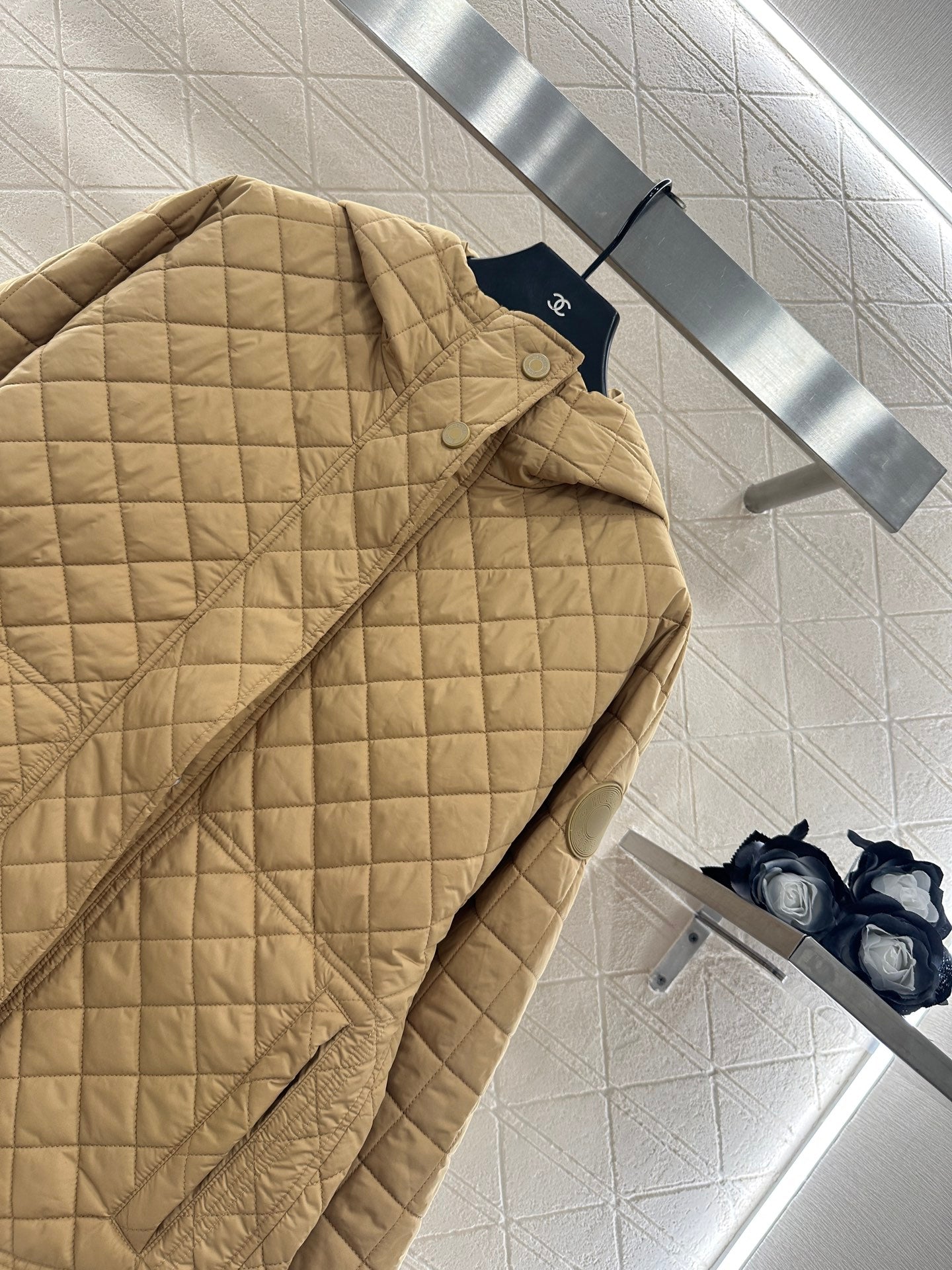 Herm 25fw down jacket