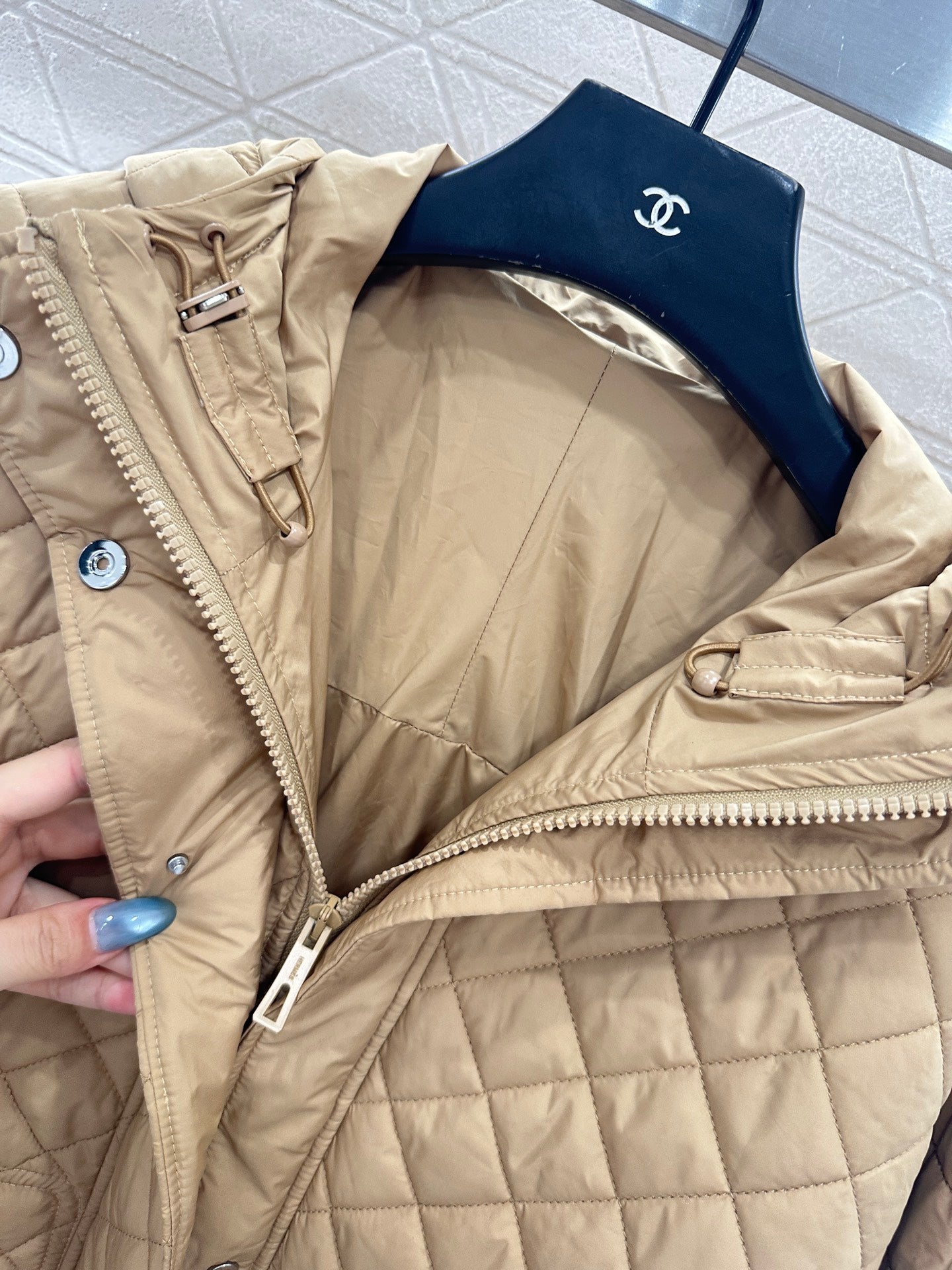 Herm 25fw down jacket