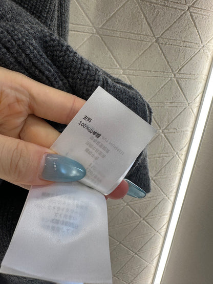 Louis 25fw knitted cardigan