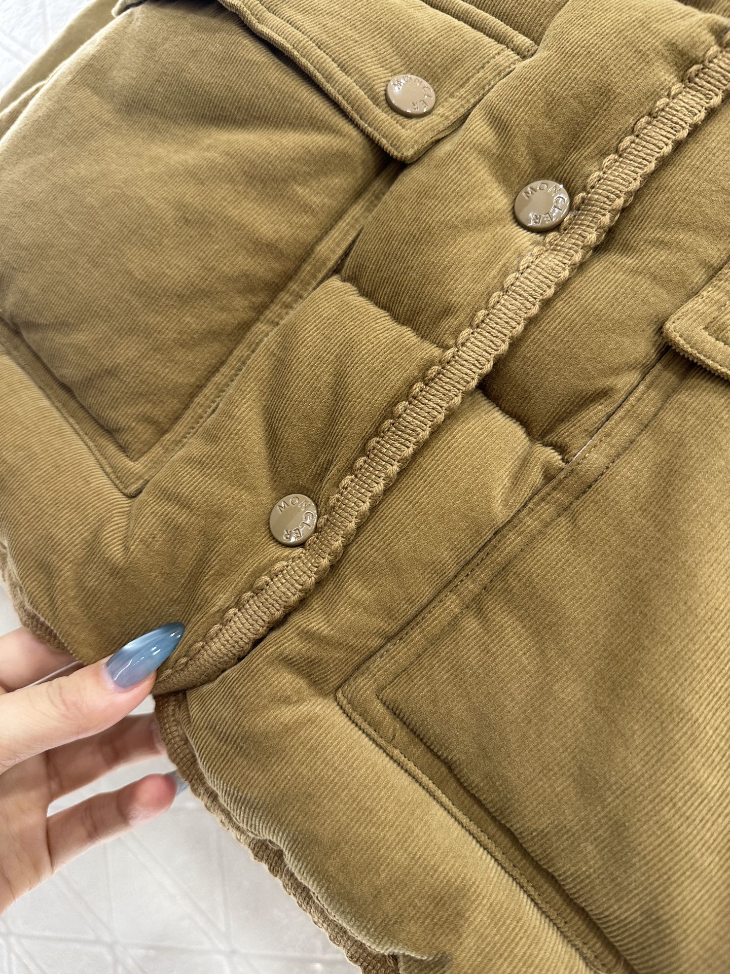 Mon 25fw down jacket
