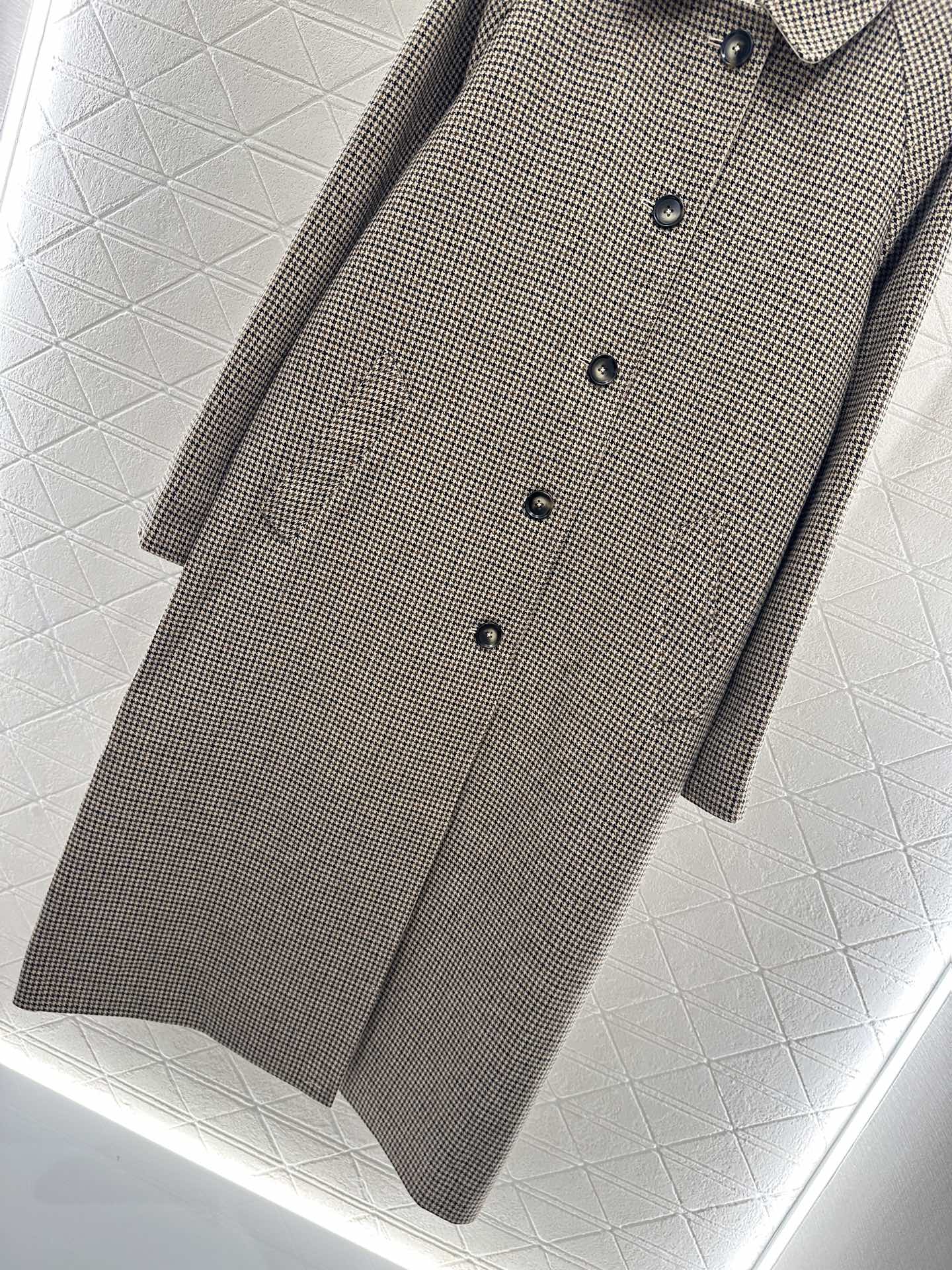 Miu  25fw rebellion trench coat