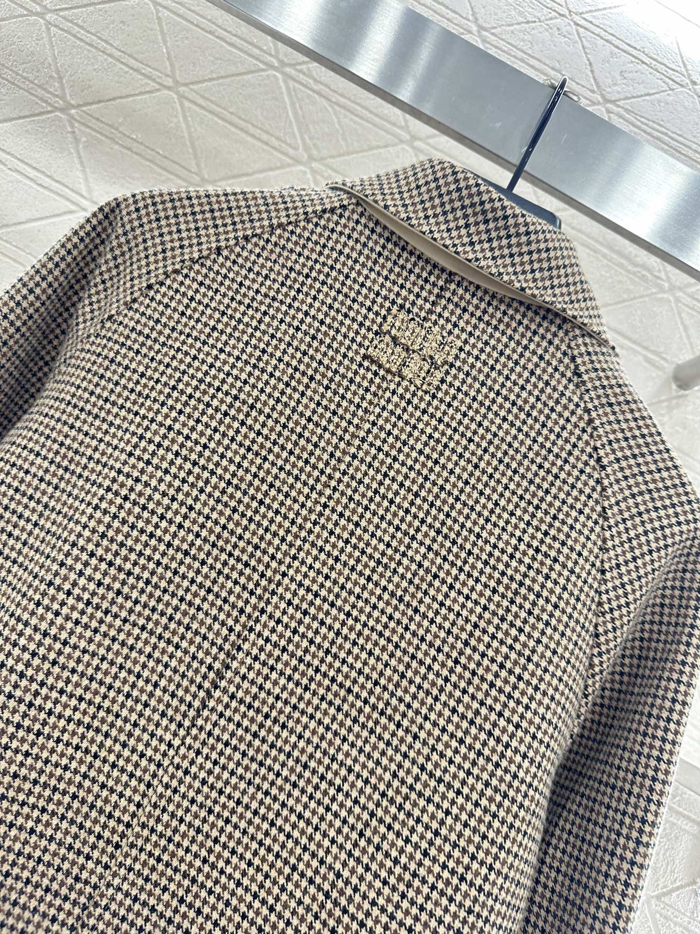 Miu  25fw rebellion trench coat