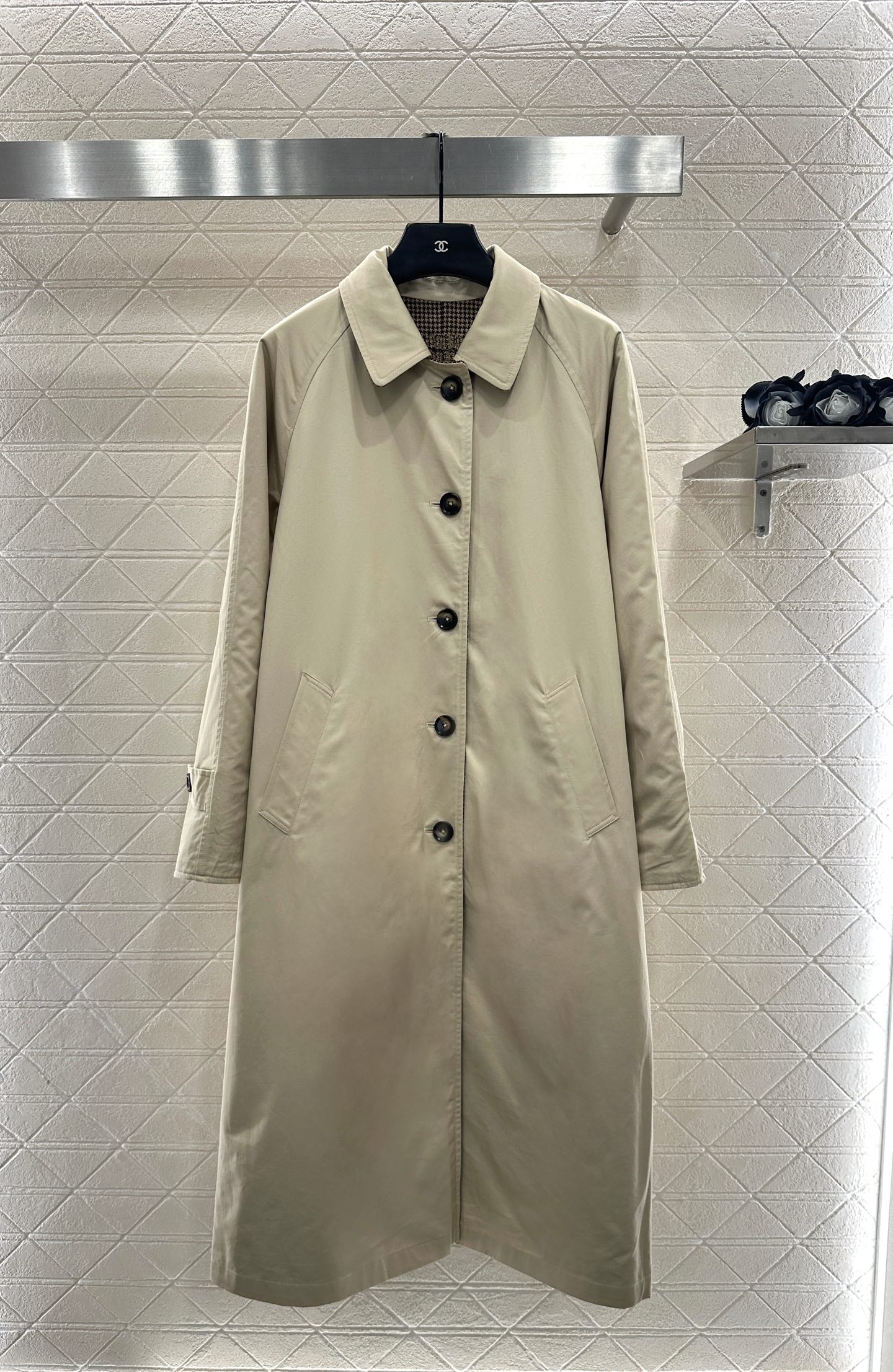 Miu  25fw rebellion trench coat