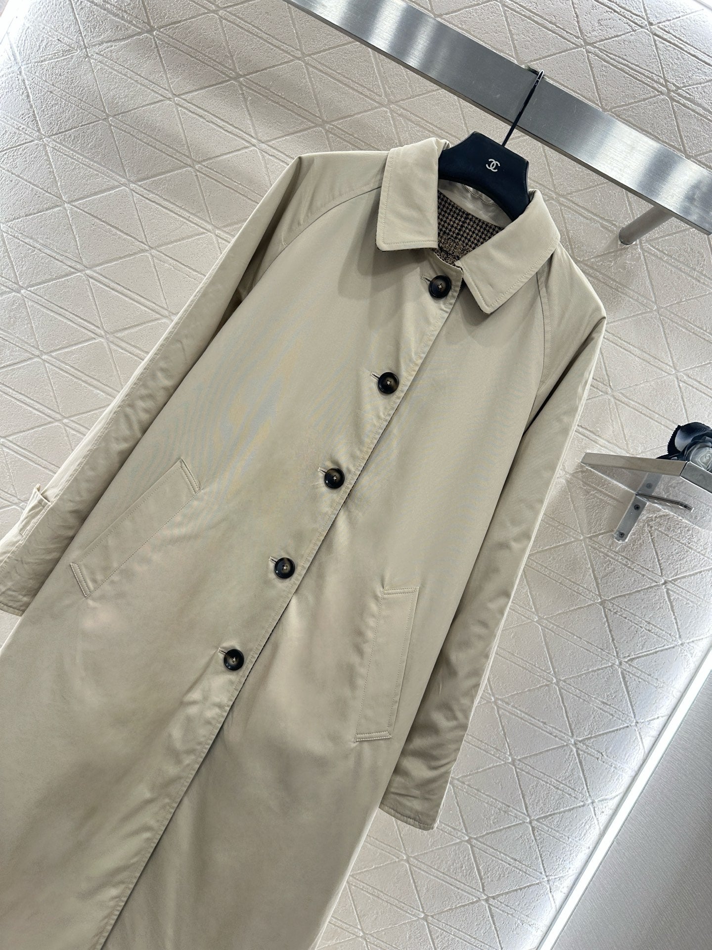 Miu  25fw rebellion trench coat