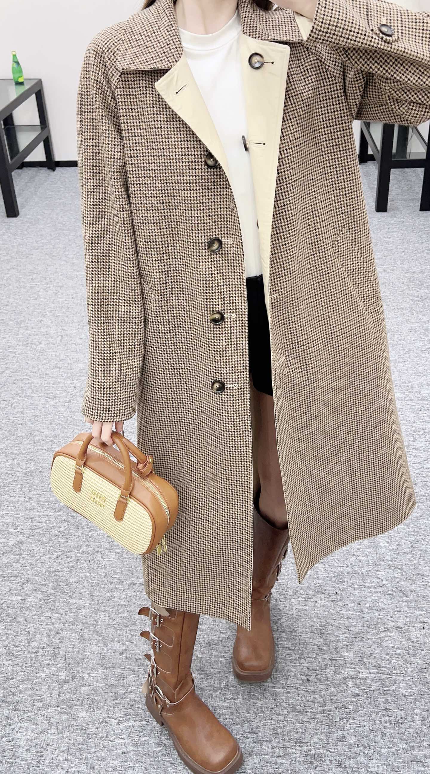 Miu  25fw rebellion trench coat