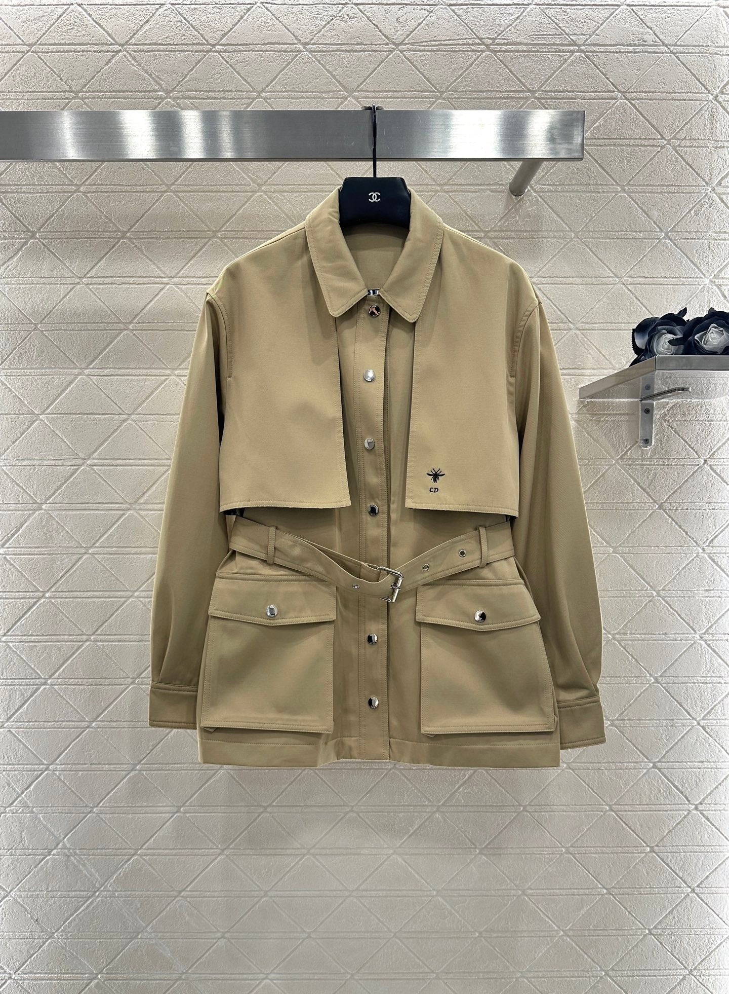 CD 25fw trench coat