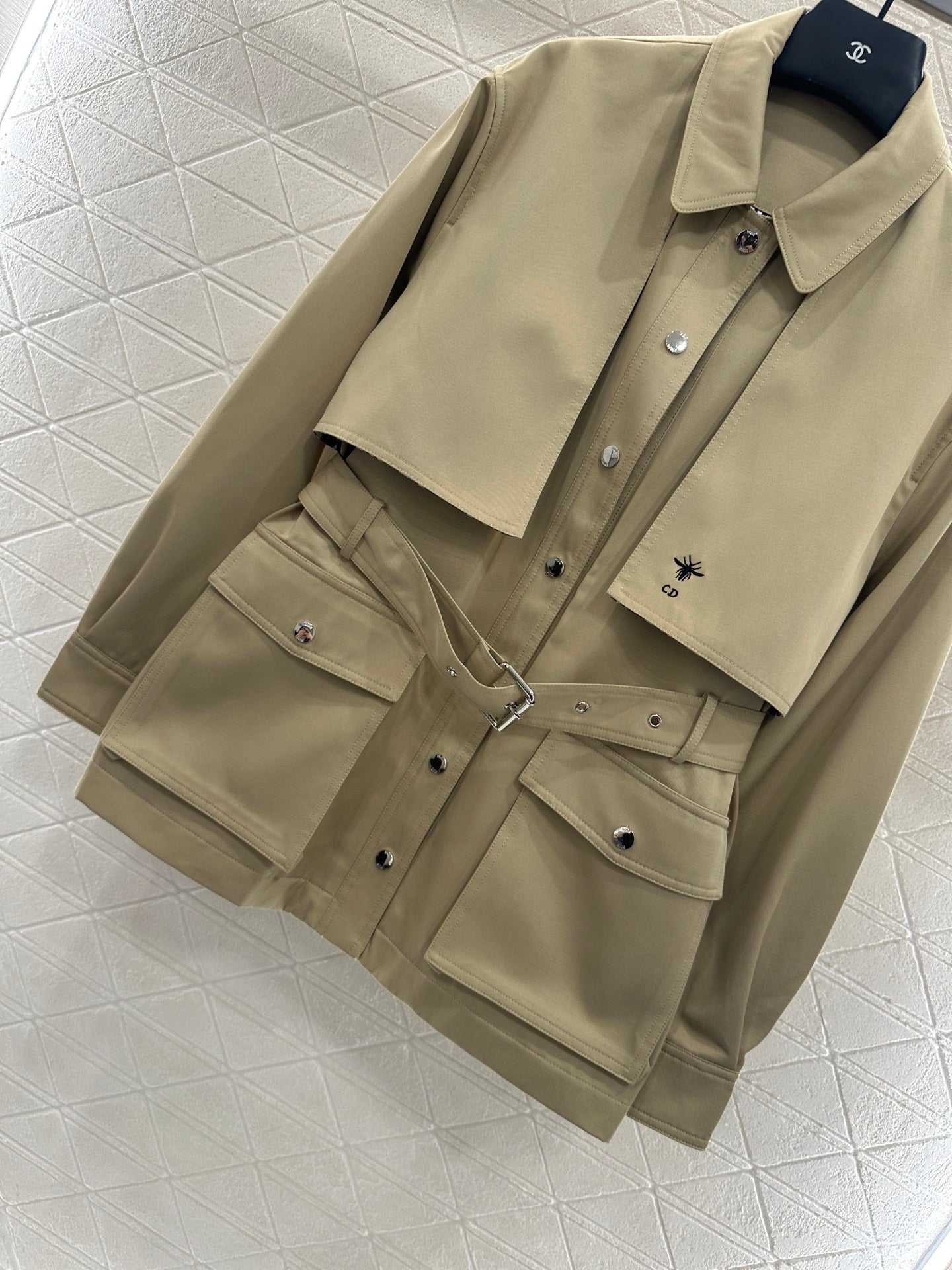 CD 25fw trench coat