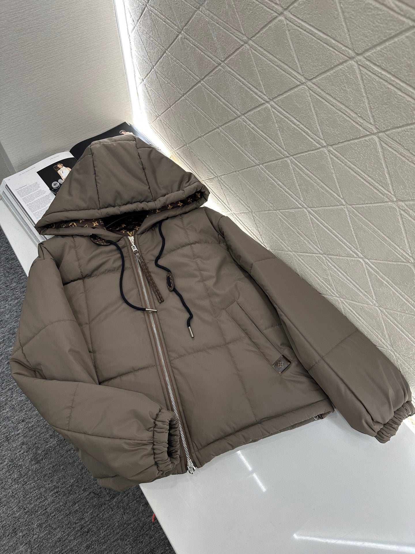 Louis 25fw down jacket