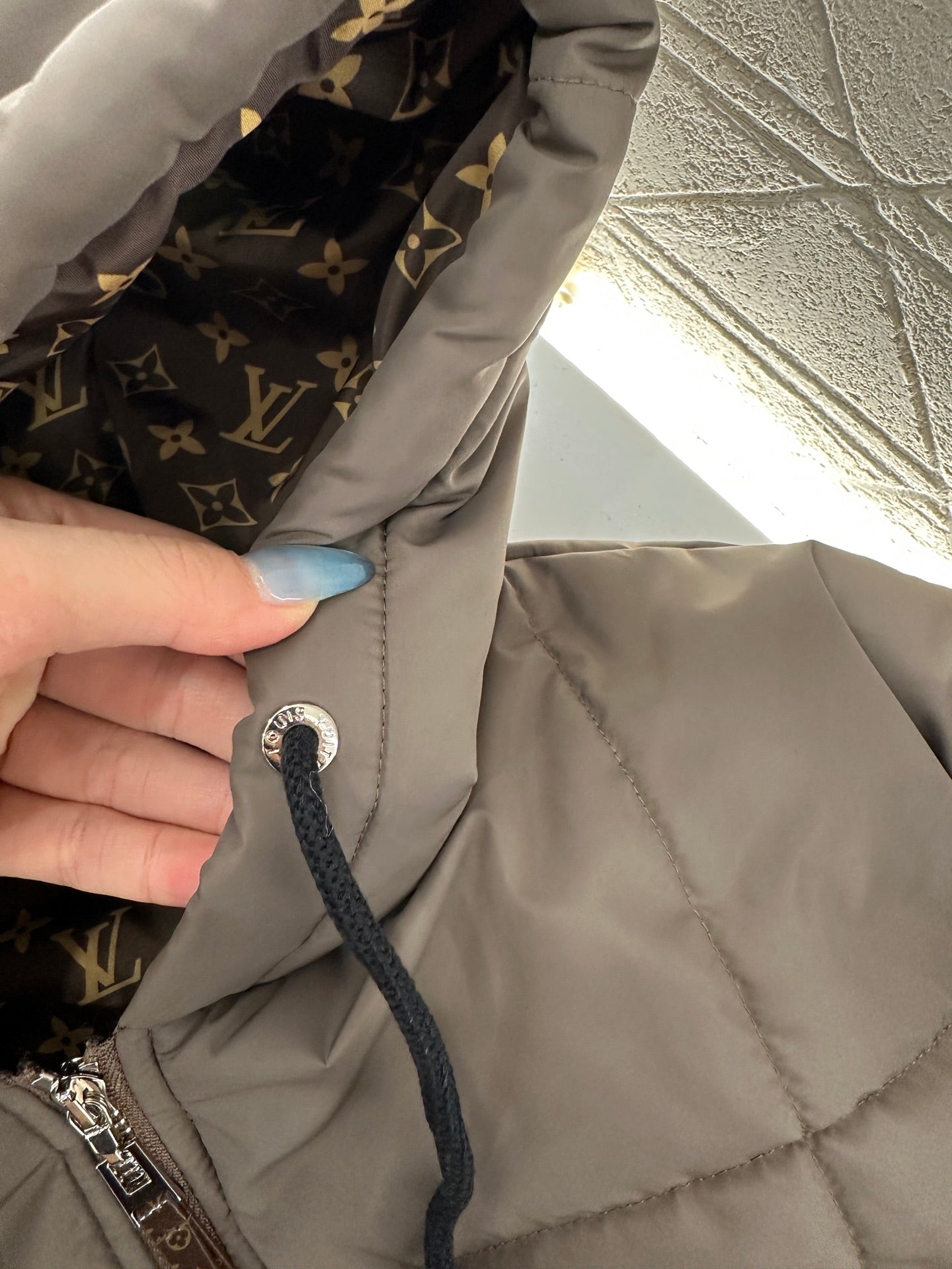 Louis 25fw down jacket