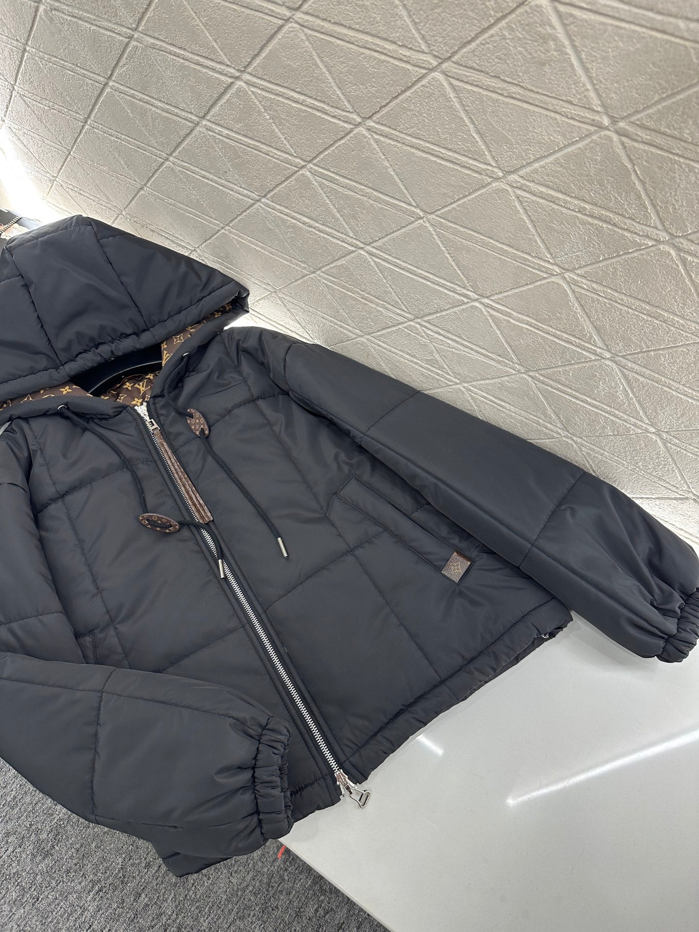 Louis 25fw down jacket