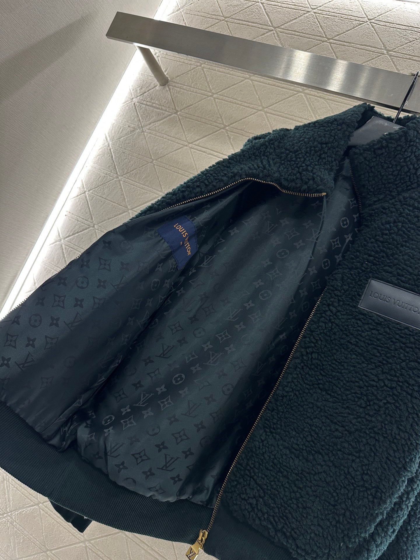 Louis 25fw plush jacket