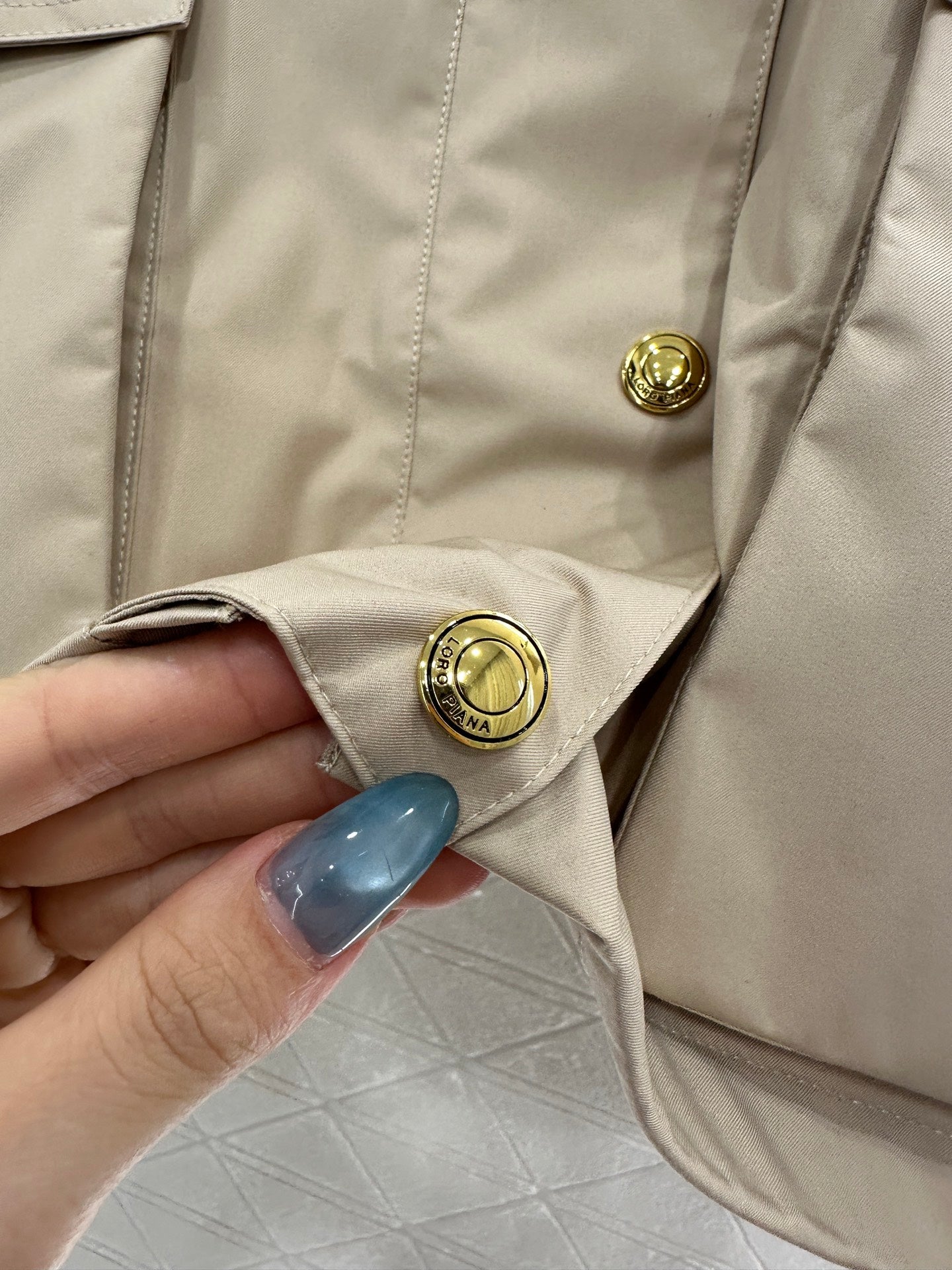 Loro 25fw trench coat