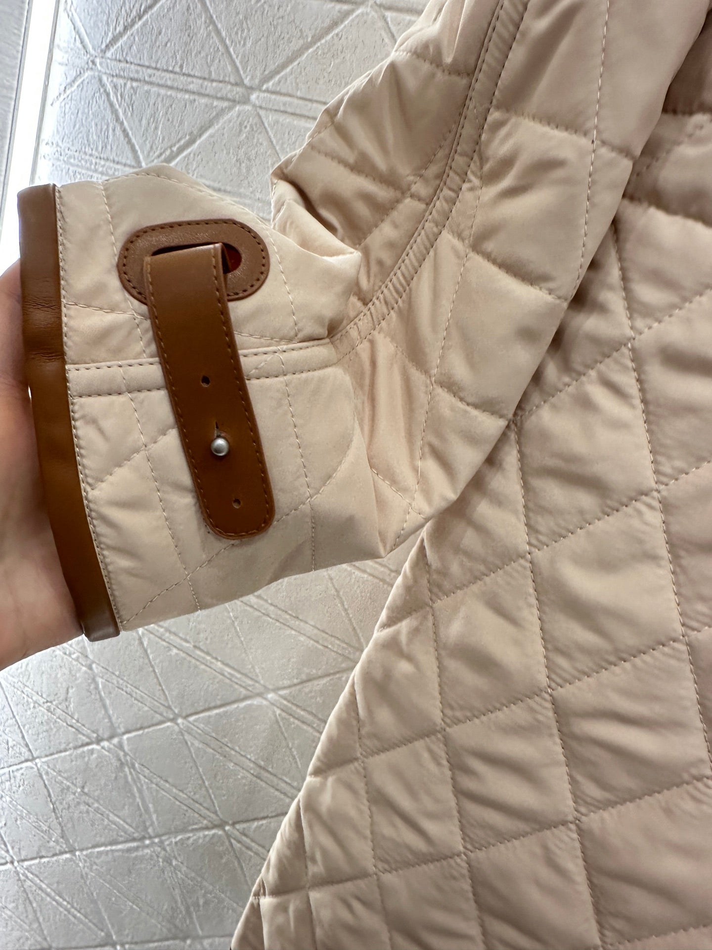 Loro 25fw down jacket