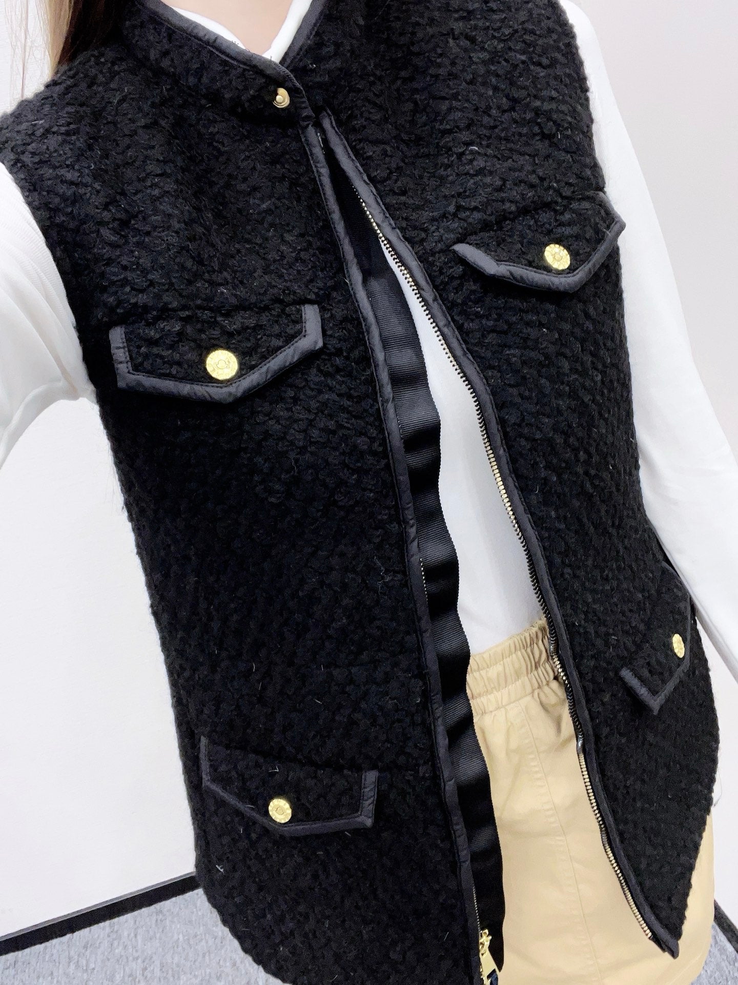Mon 25fw splicing vest