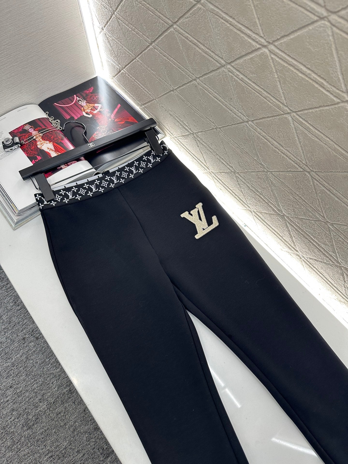 Louis 25fw jacquard pants