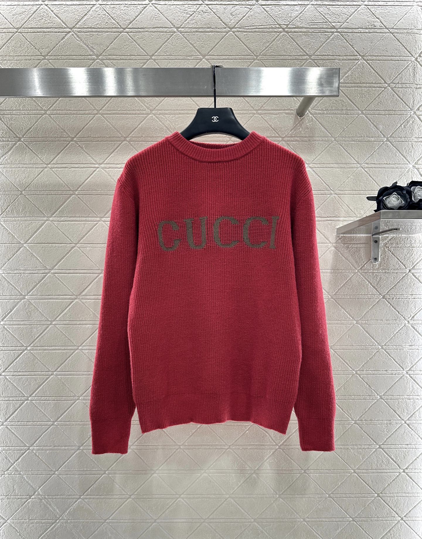 Guc 25fw embroidered sweater
