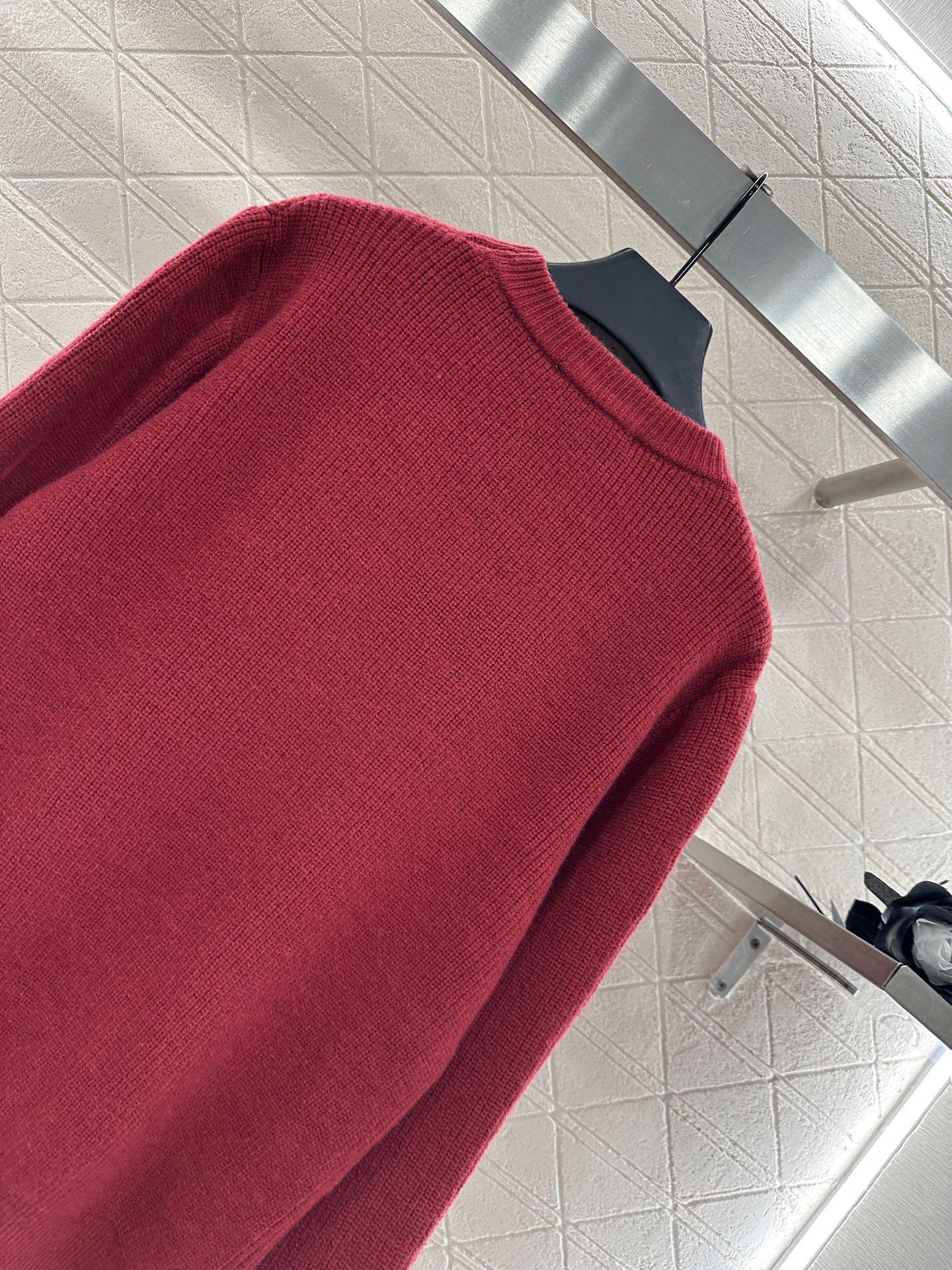 Guc 25fw embroidered sweater
