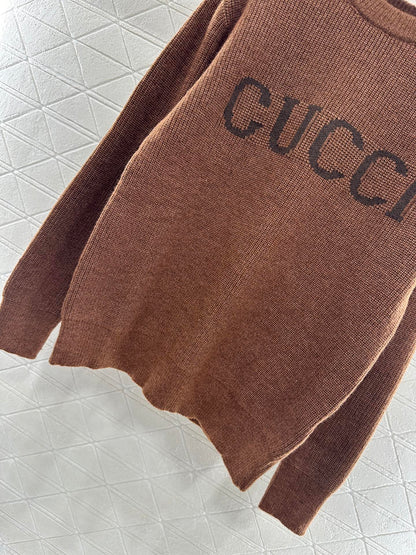 Guc 25fw embroidered sweater