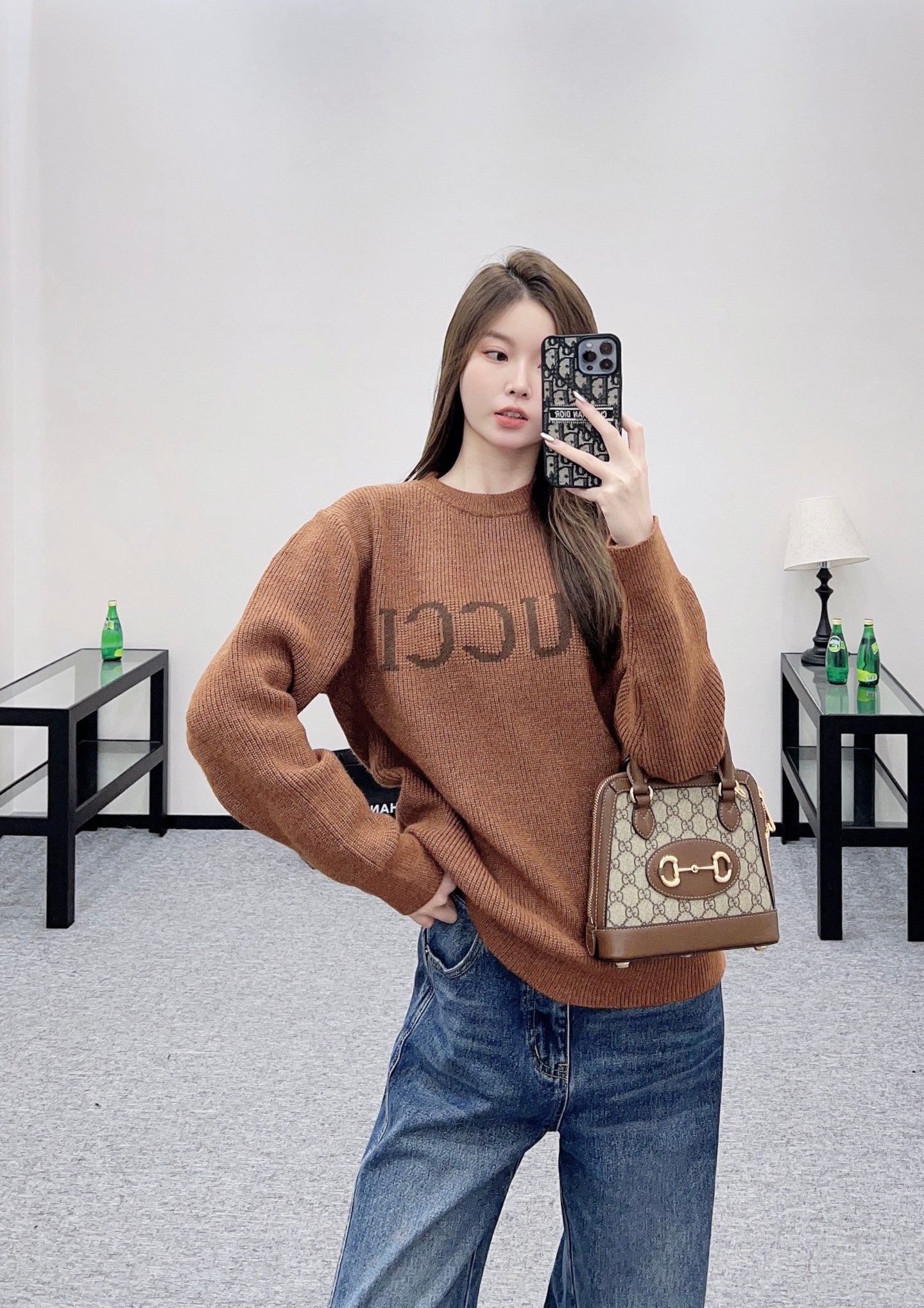 Guc 25fw embroidered sweater