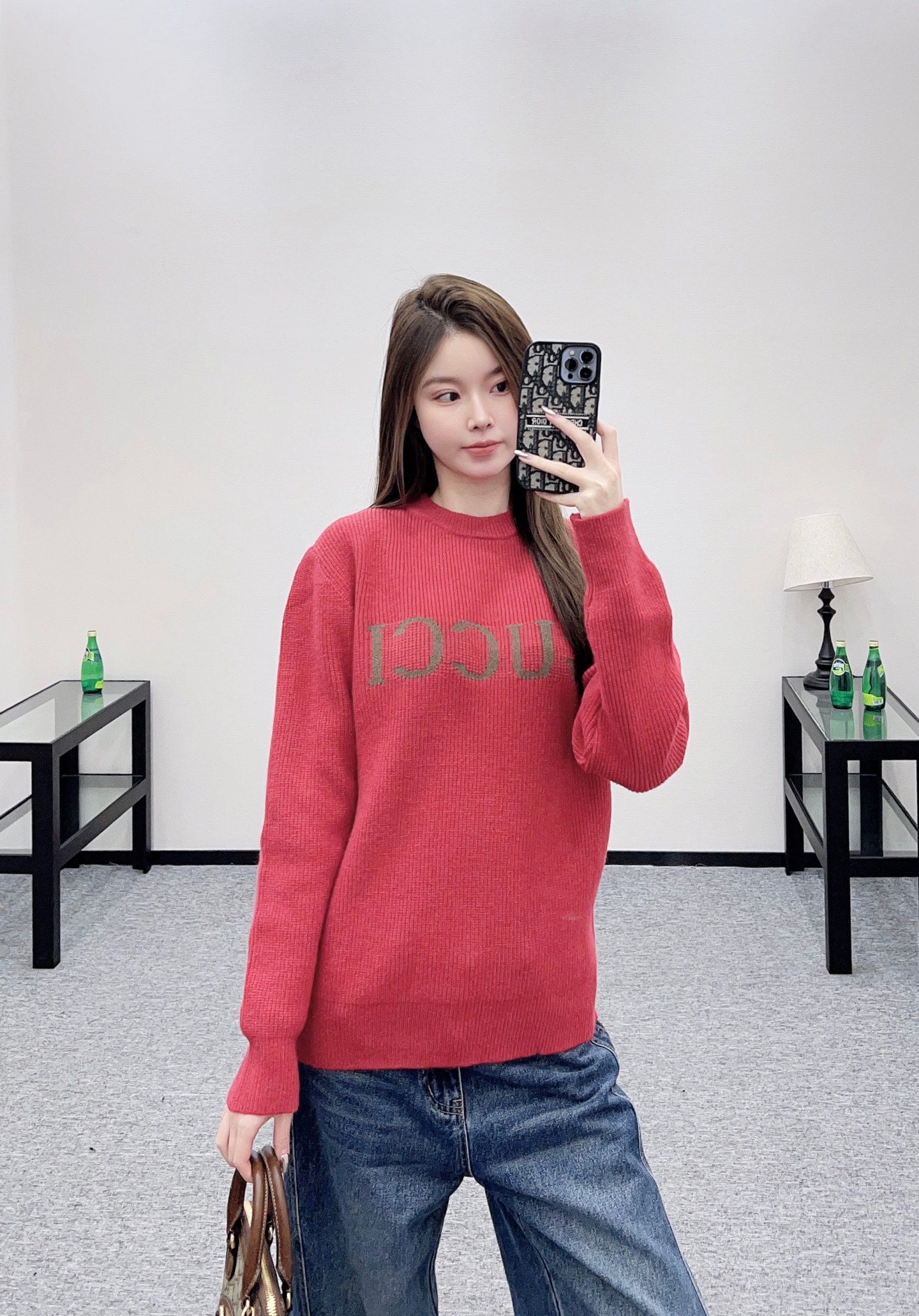 Guc 25fw embroidered sweater