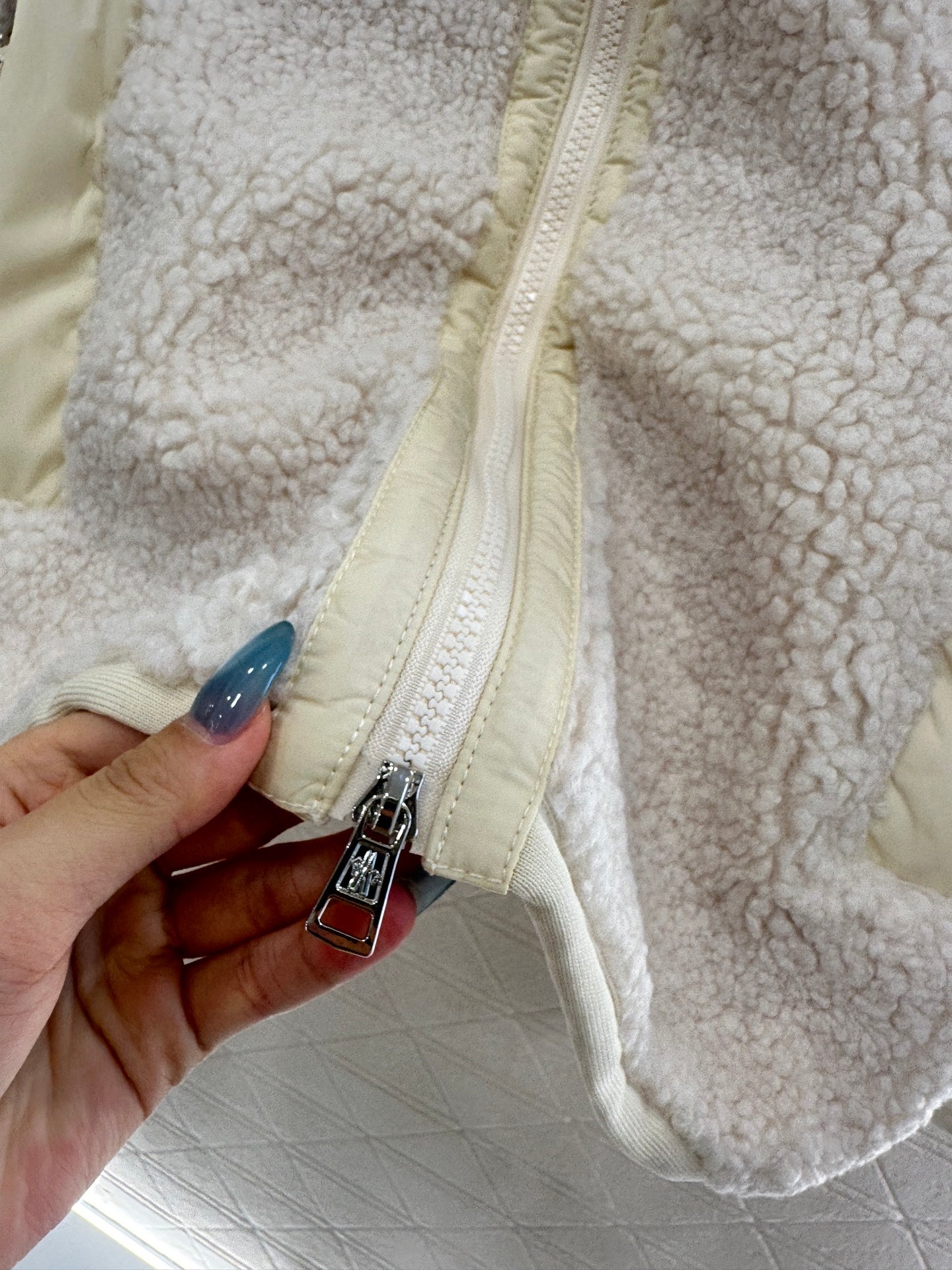 Mon 25fw down jacket