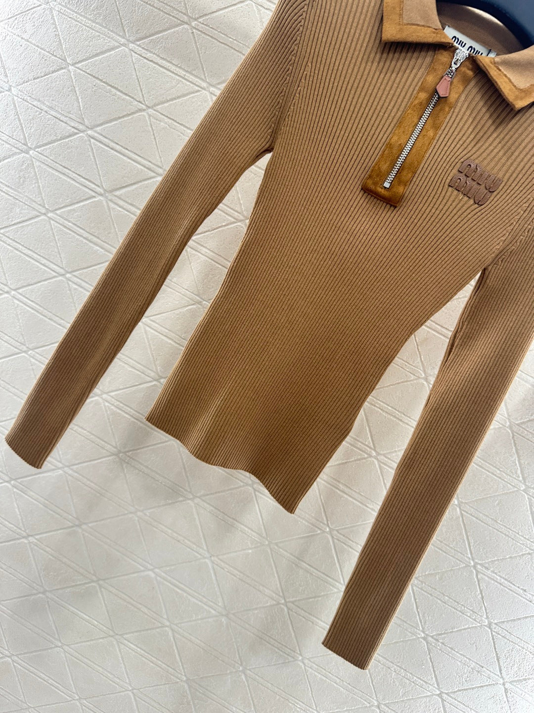 Miu 25fw knitted shirt