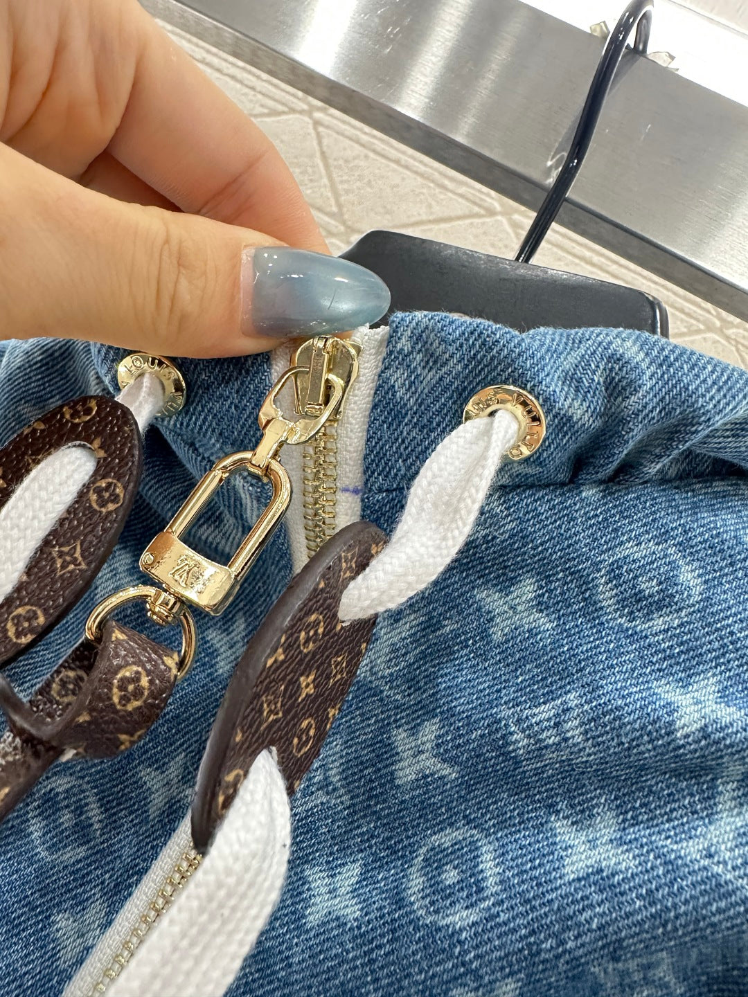 Louis 25fw splicing vest