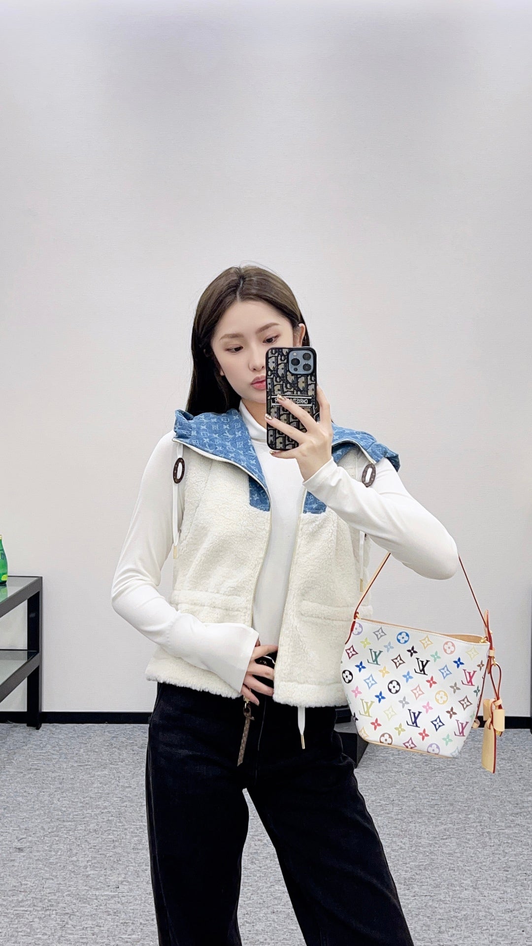 Louis 25fw splicing vest