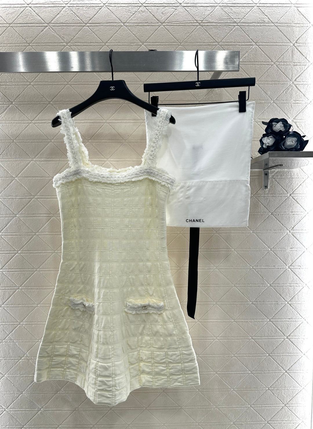 Chan 25fw silk skirt