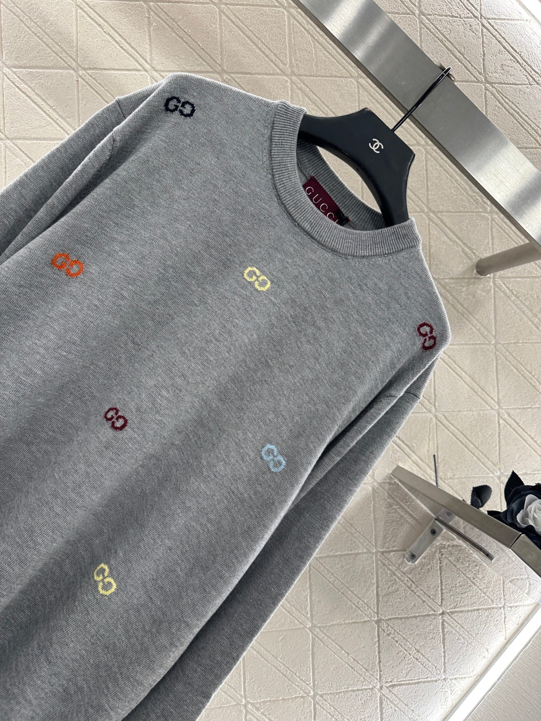 Guc 25fw comfort sweater