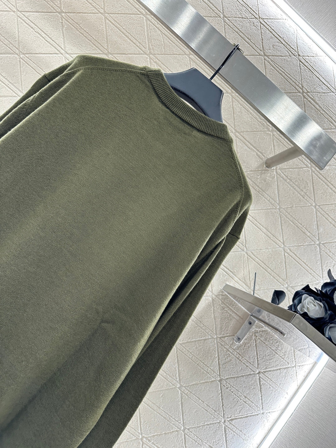 Guc 25fw comfort sweater