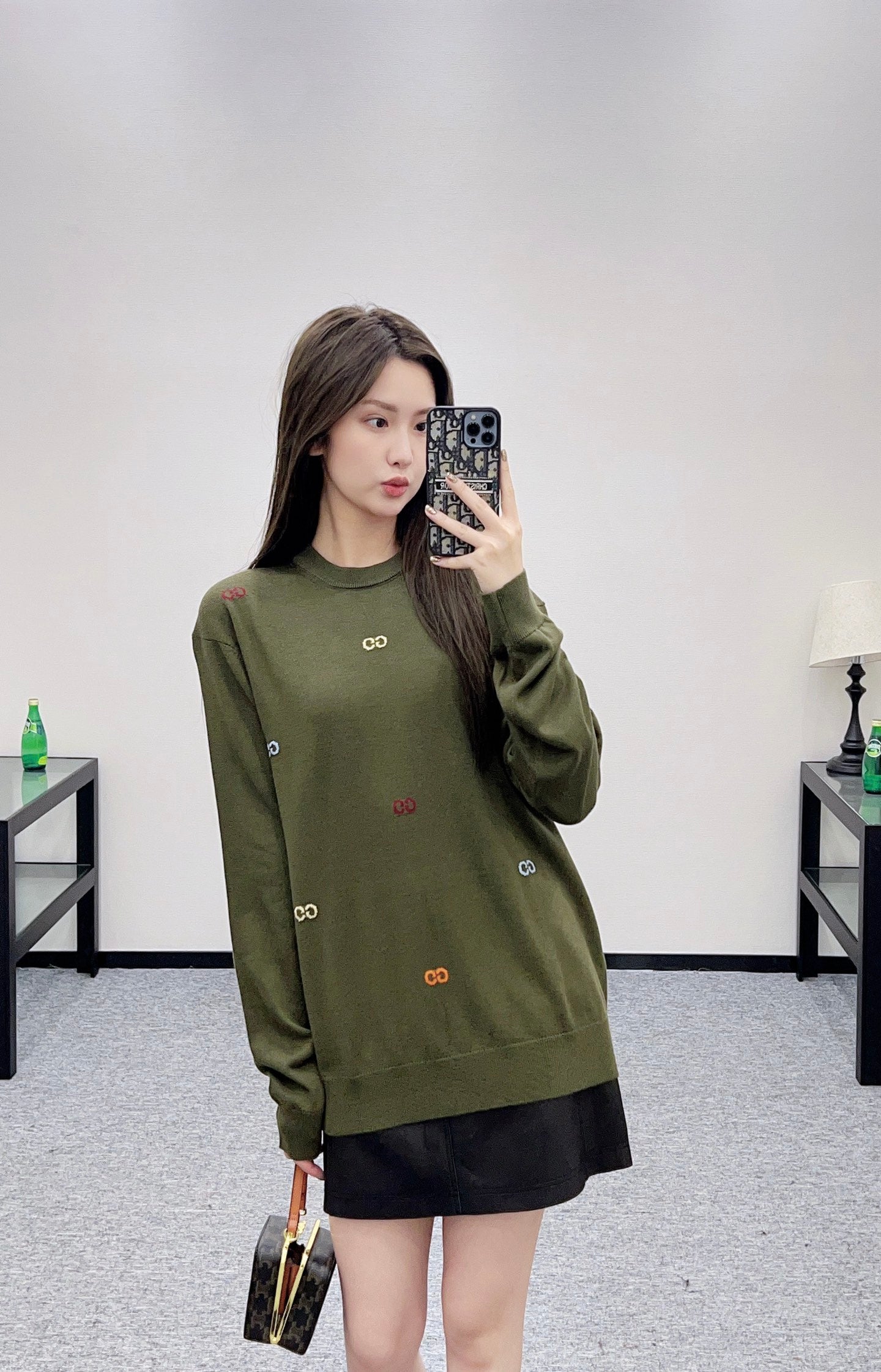 Guc 25fw comfort sweater