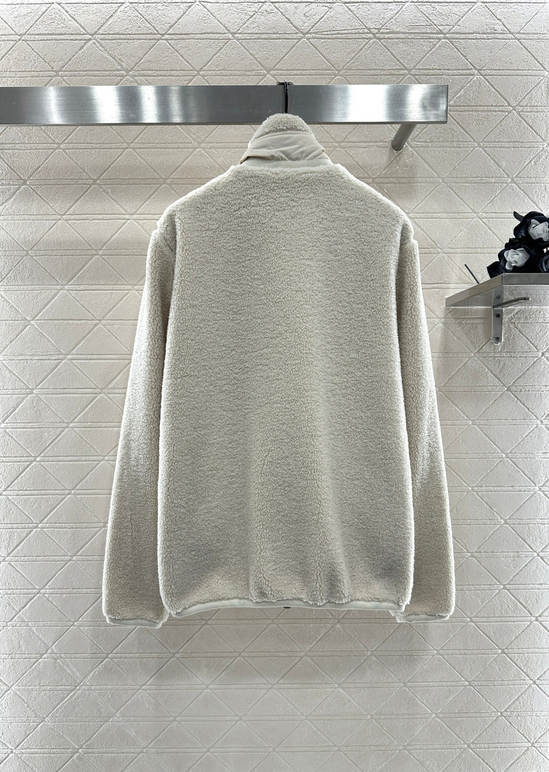 Guc 25fw plush jacket