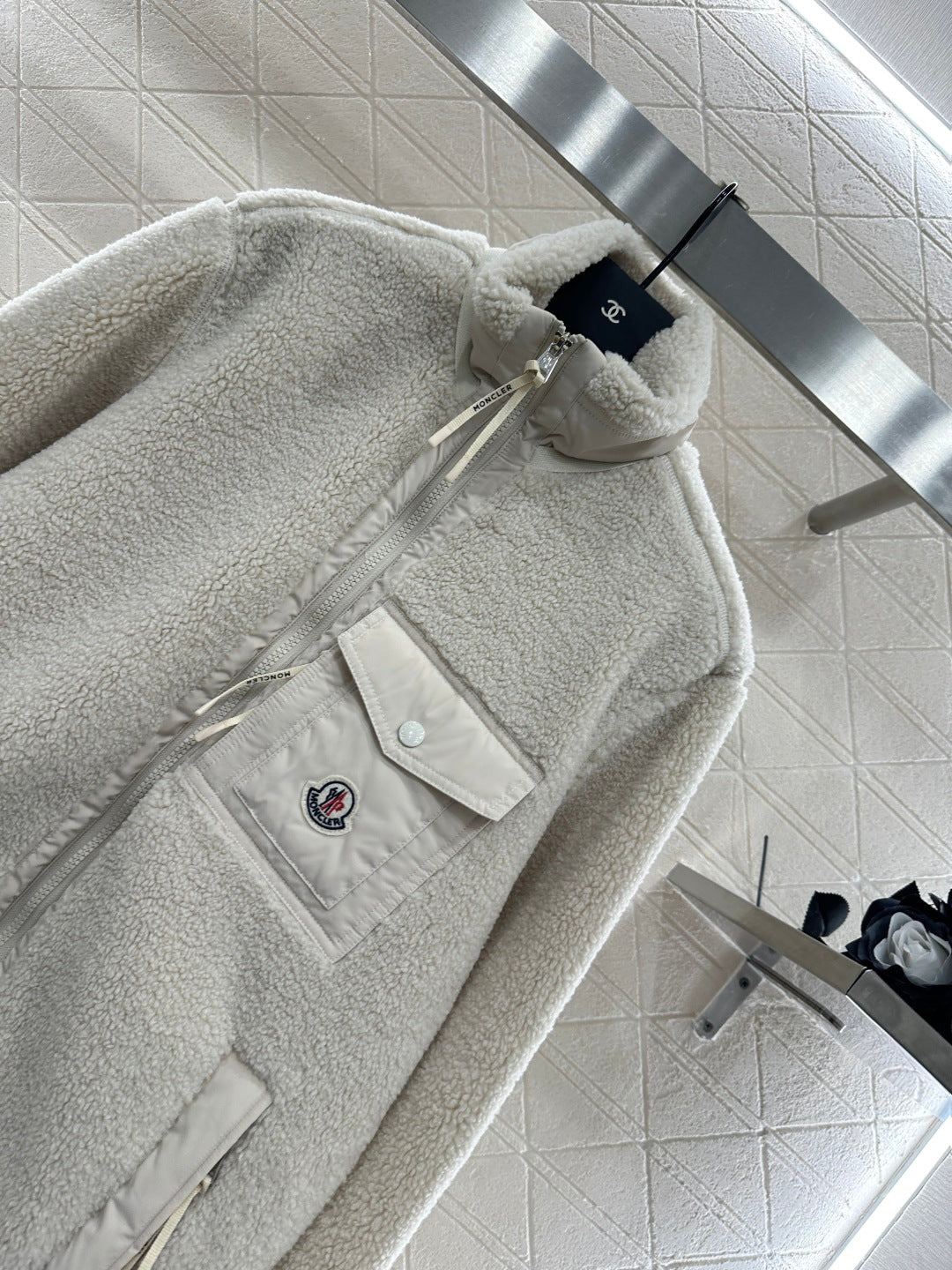 Guc 25fw plush jacket