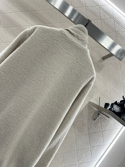 Guc 25fw plush jacket