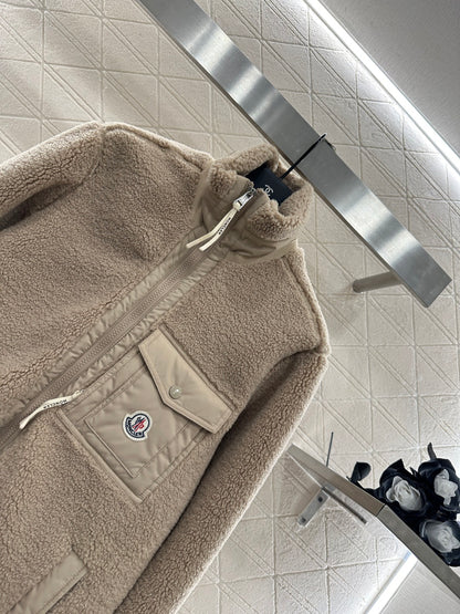 Guc 25fw plush jacket