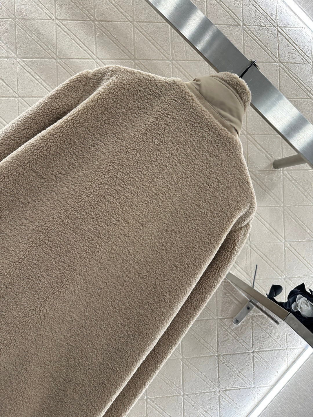 Guc 25fw plush jacket