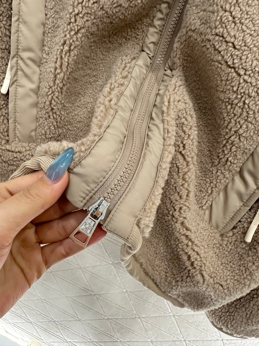 Guc 25fw plush jacket