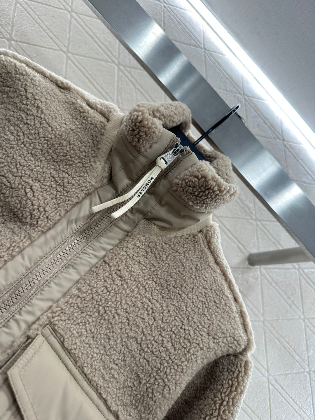 Guc 25fw plush jacket