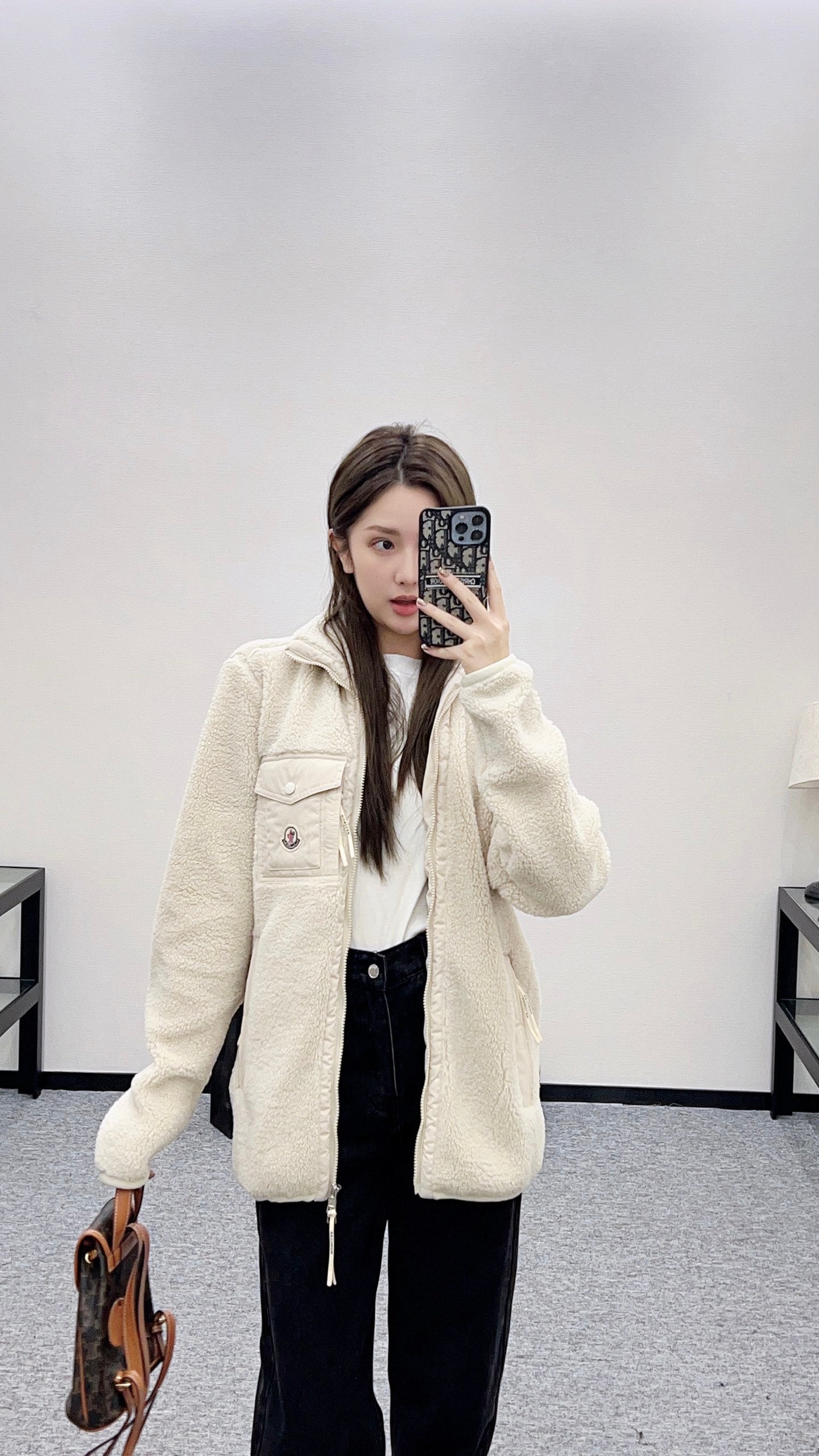 Guc 25fw plush jacket