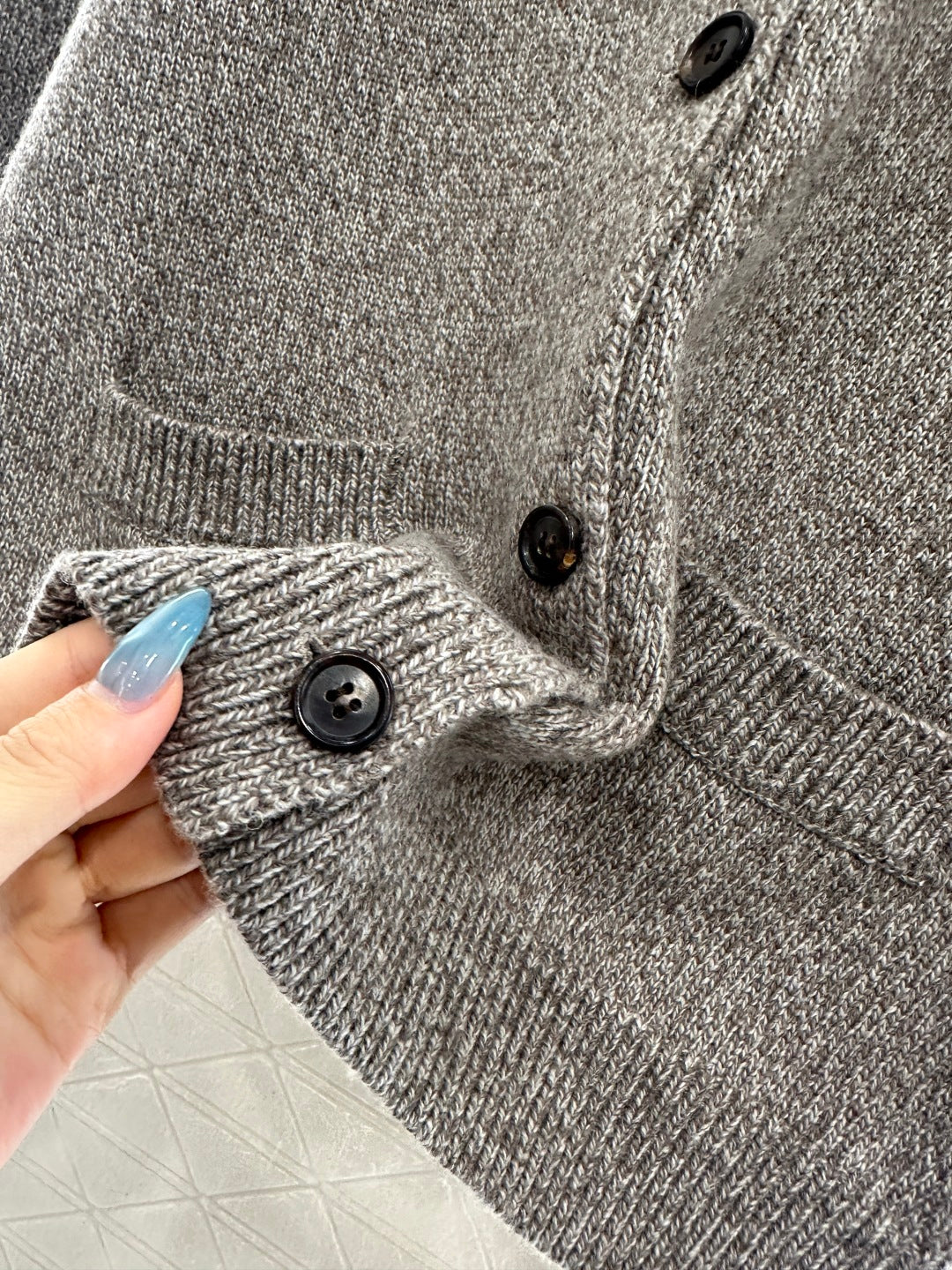 Miu 25fw knitted cardigan